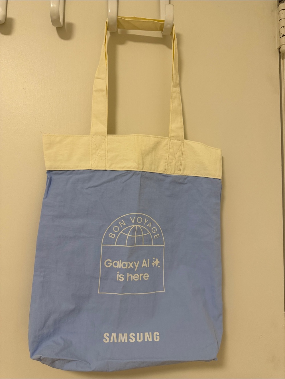 Samsung Blue and Cream Bon Voyage Tote